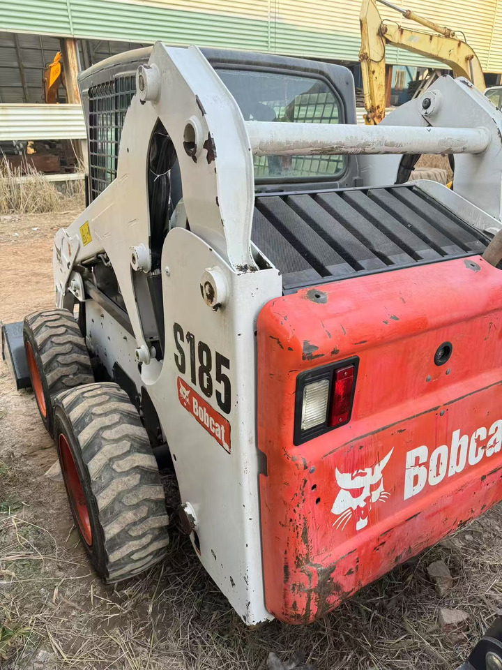 BOBCAT S185 - Mini carregadeira: foto 2 BOBCAT S185 - Mini carregadeira: foto 2
