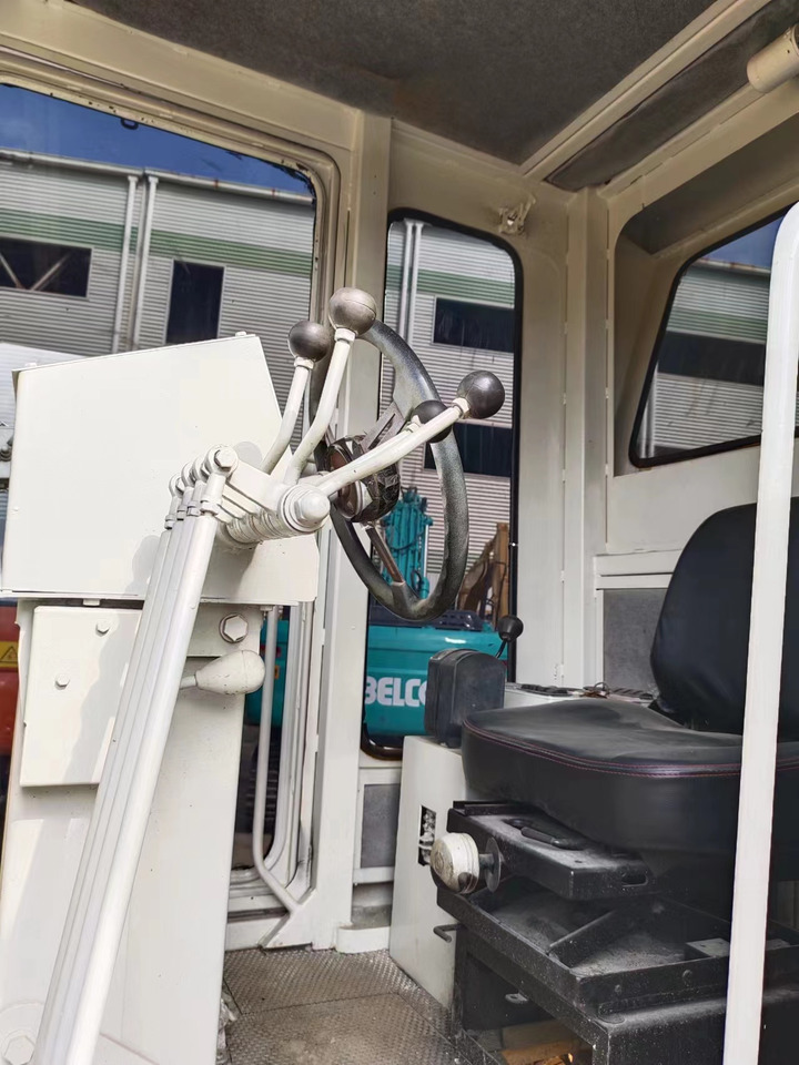 CATERPILLAR 140H - Motoniveladora: foto 4 CATERPILLAR 140H - Motoniveladora: foto 4