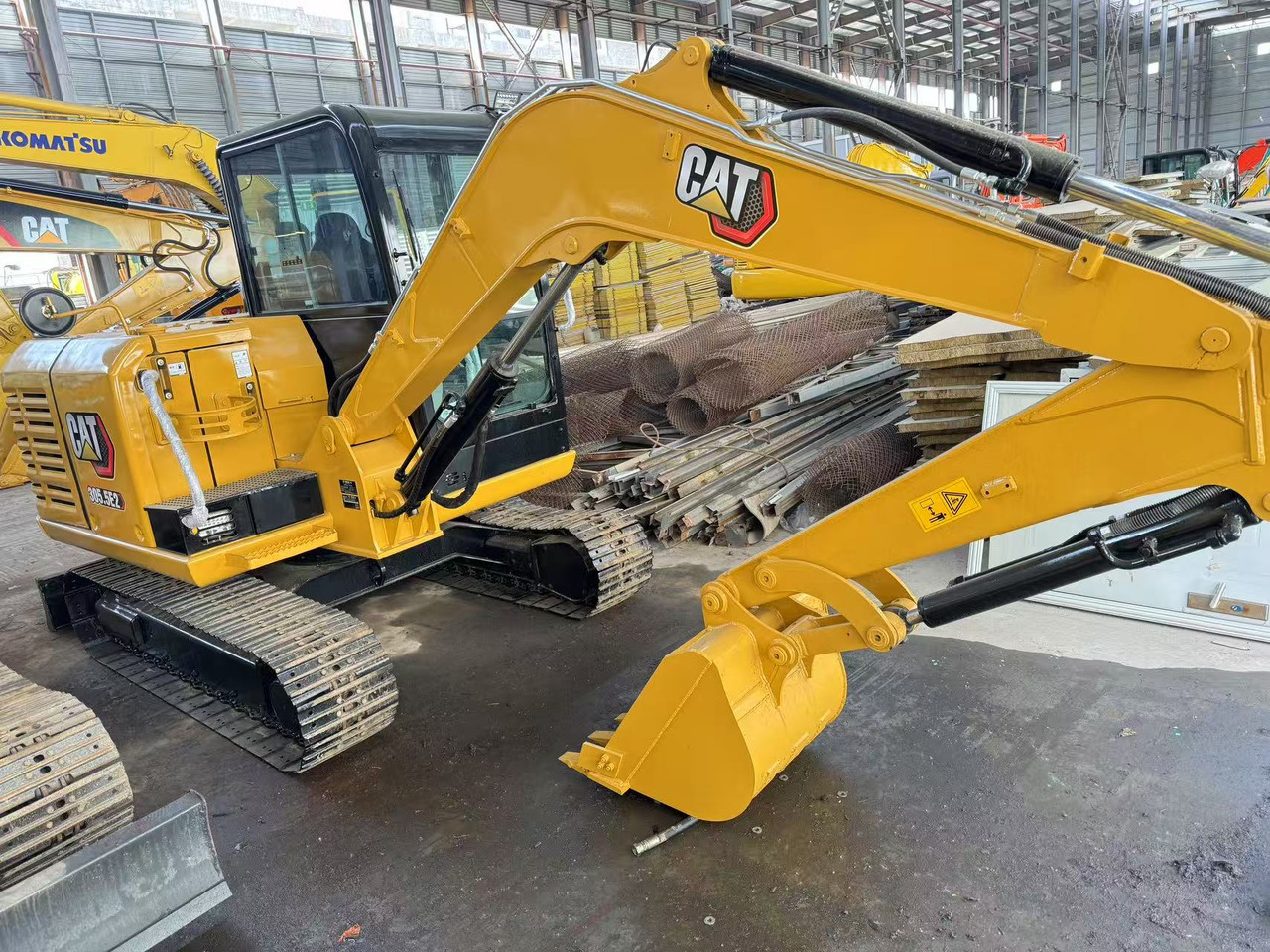 CATERPILLAR 305.5E2 CAT 305 308 306 307 - Mini escavadeira: foto 1 CATERPILLAR 305.5E2 CAT 305 308 306 307 - Mini escavadeira: foto 1