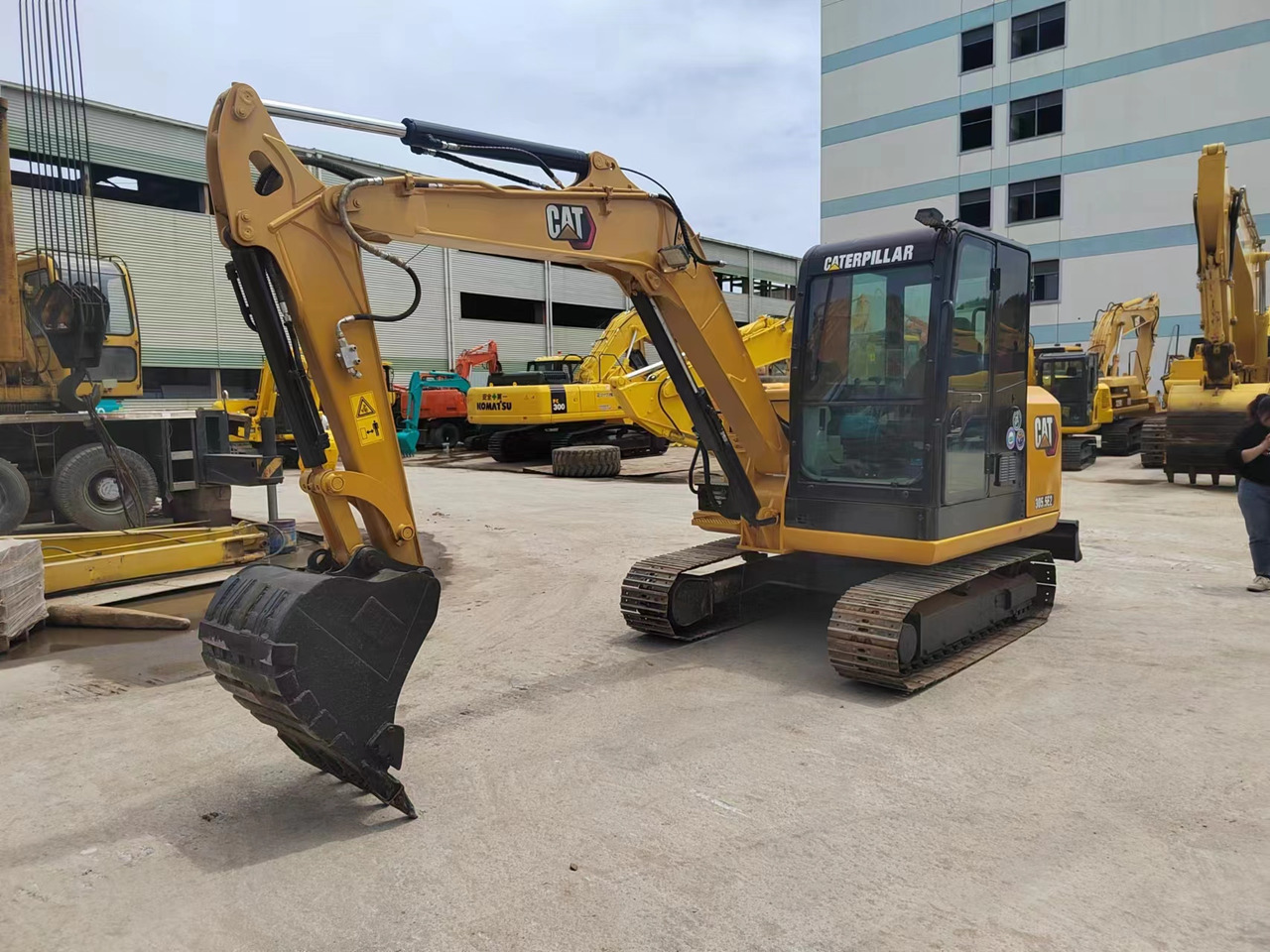 CATERPILLAR 305.5E2 - Mini escavadeira: foto 2 CATERPILLAR 305.5E2 - Mini escavadeira: foto 2
