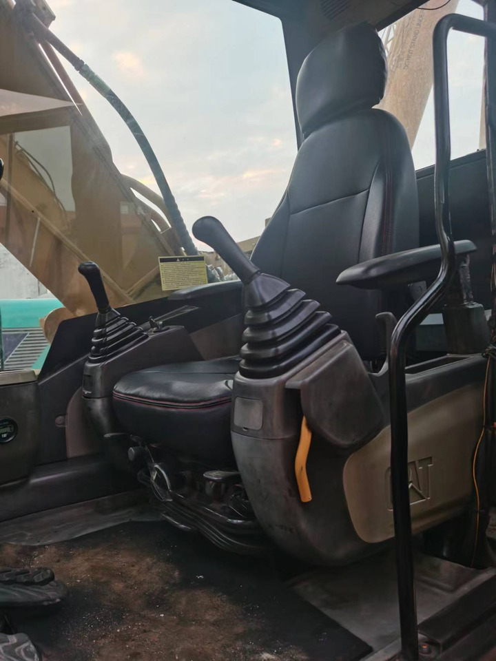 CATERPILLAR 315D - Escavadora de rastos: foto 5 CATERPILLAR 315D - Escavadora de rastos: foto 5