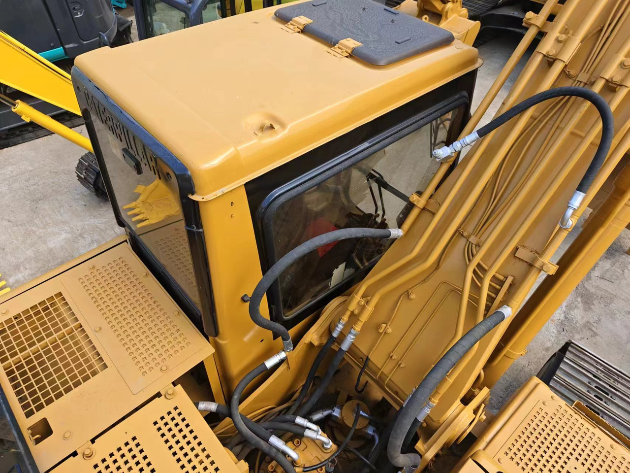 Escavadora de rastos CATERPILLAR 320BL: foto 8