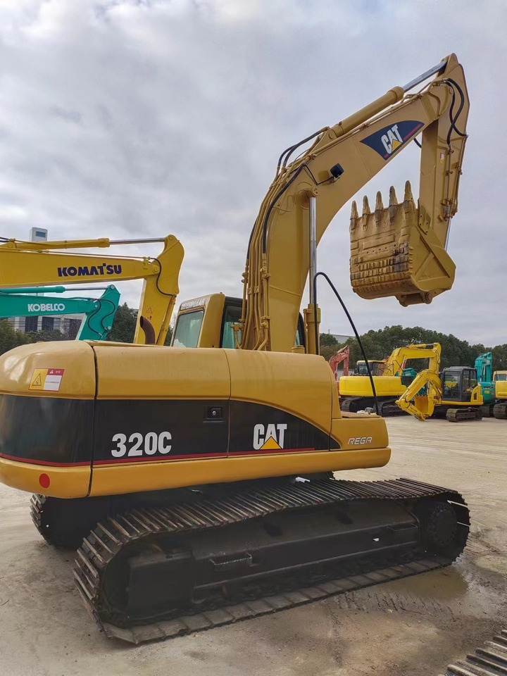 CATERPILLAR 320C - Escavadora de rastos: foto 2 CATERPILLAR 320C - Escavadora de rastos: foto 2