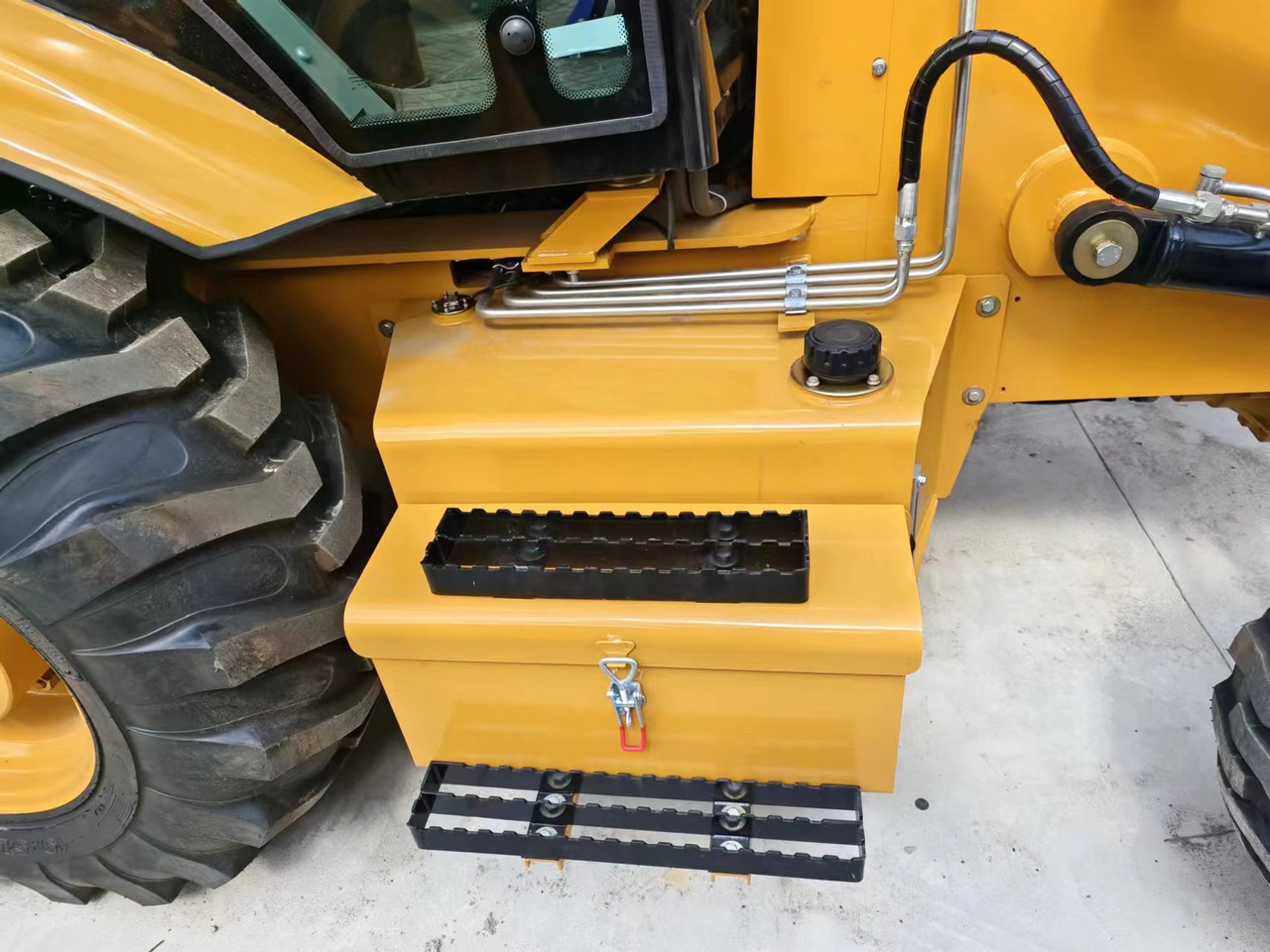 CATERPILLAR 420F - Retroescavadeira: foto 5 CATERPILLAR 420F - Retroescavadeira: foto 5