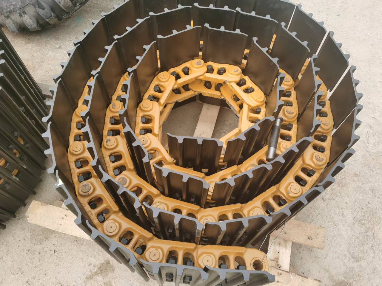 CATERPILLAR 600MM wxcavator track - Rasto de Escavadora de rastos: foto 2 CATERPILLAR 600MM wxcavator track - Rasto de Escavadora de rastos: foto 2