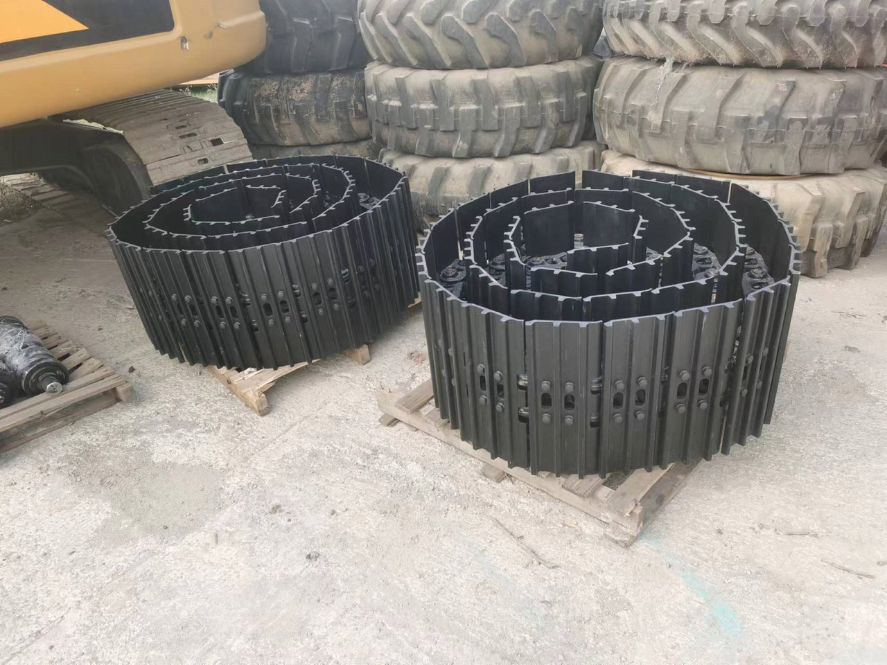 CATERPILLAR 600MM wxcavator track - Rasto de Escavadora de rastos: foto 3 CATERPILLAR 600MM wxcavator track - Rasto de Escavadora de rastos: foto 3