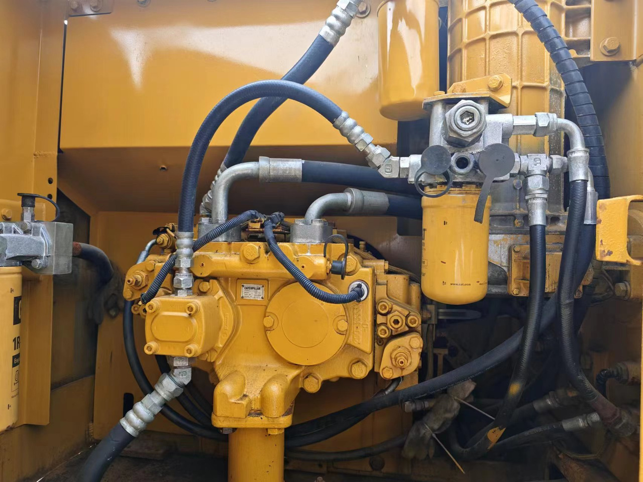 Escavadora de rastos nuevo CATERPILLAR CAT 320D2: foto 7