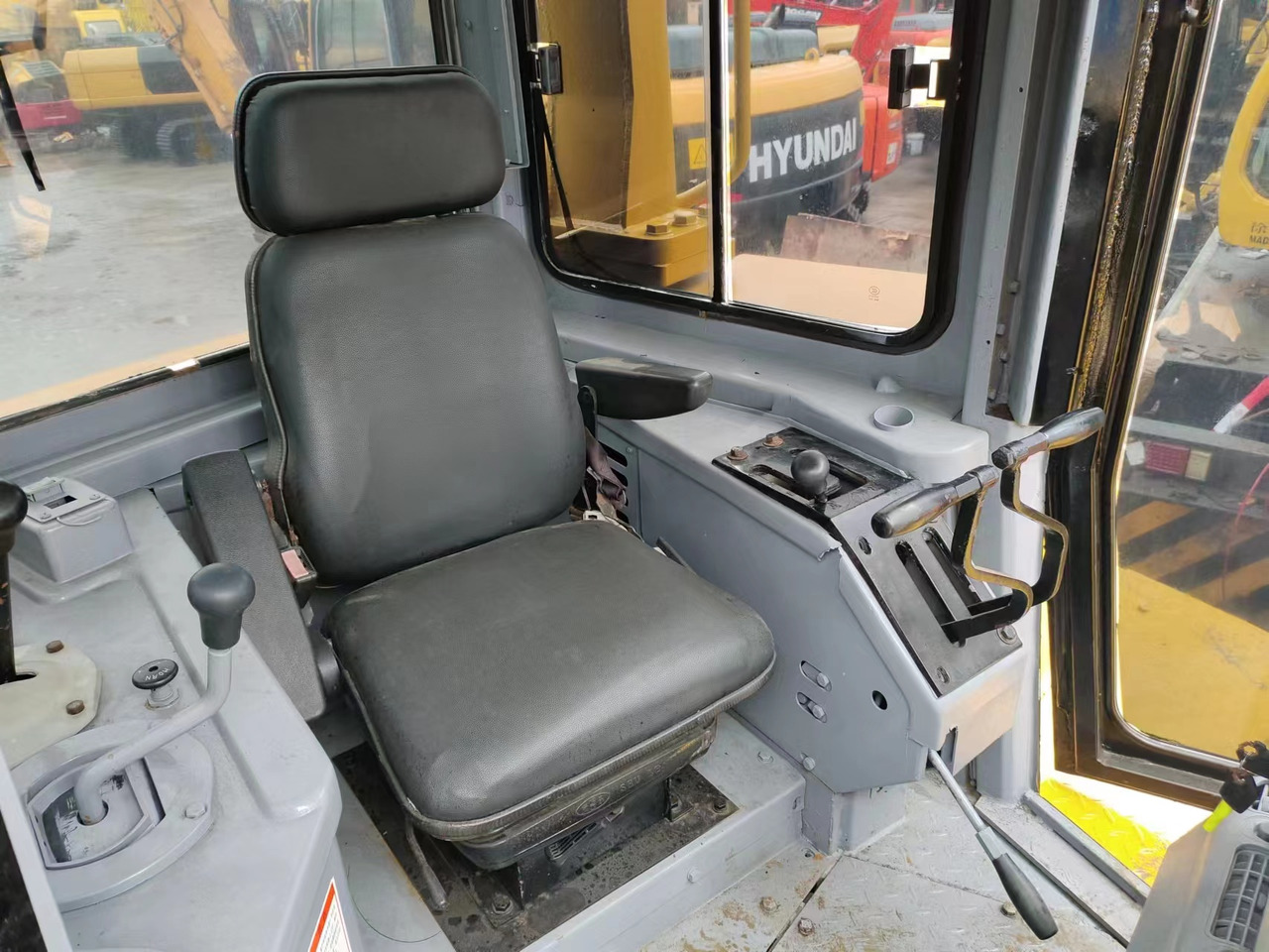 CATERPILLAR D7R - Buldôzer: foto 4 CATERPILLAR D7R - Buldôzer: foto 4