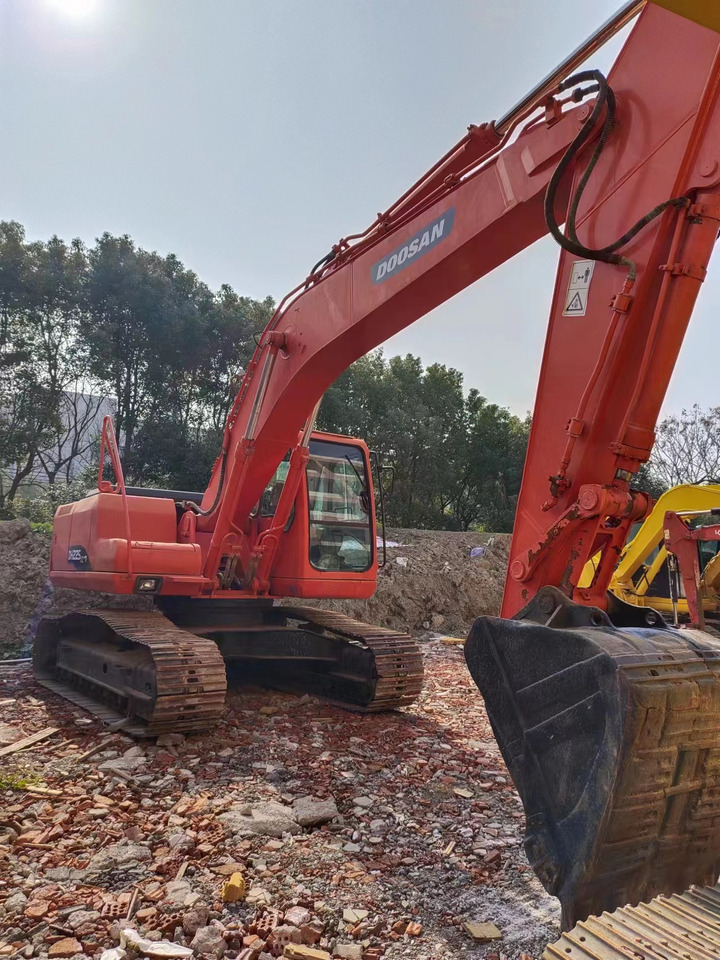 DOOSAN DH225LC-7 - Escavadora de rastos: foto 5 DOOSAN DH225LC-7 - Escavadora de rastos: foto 5