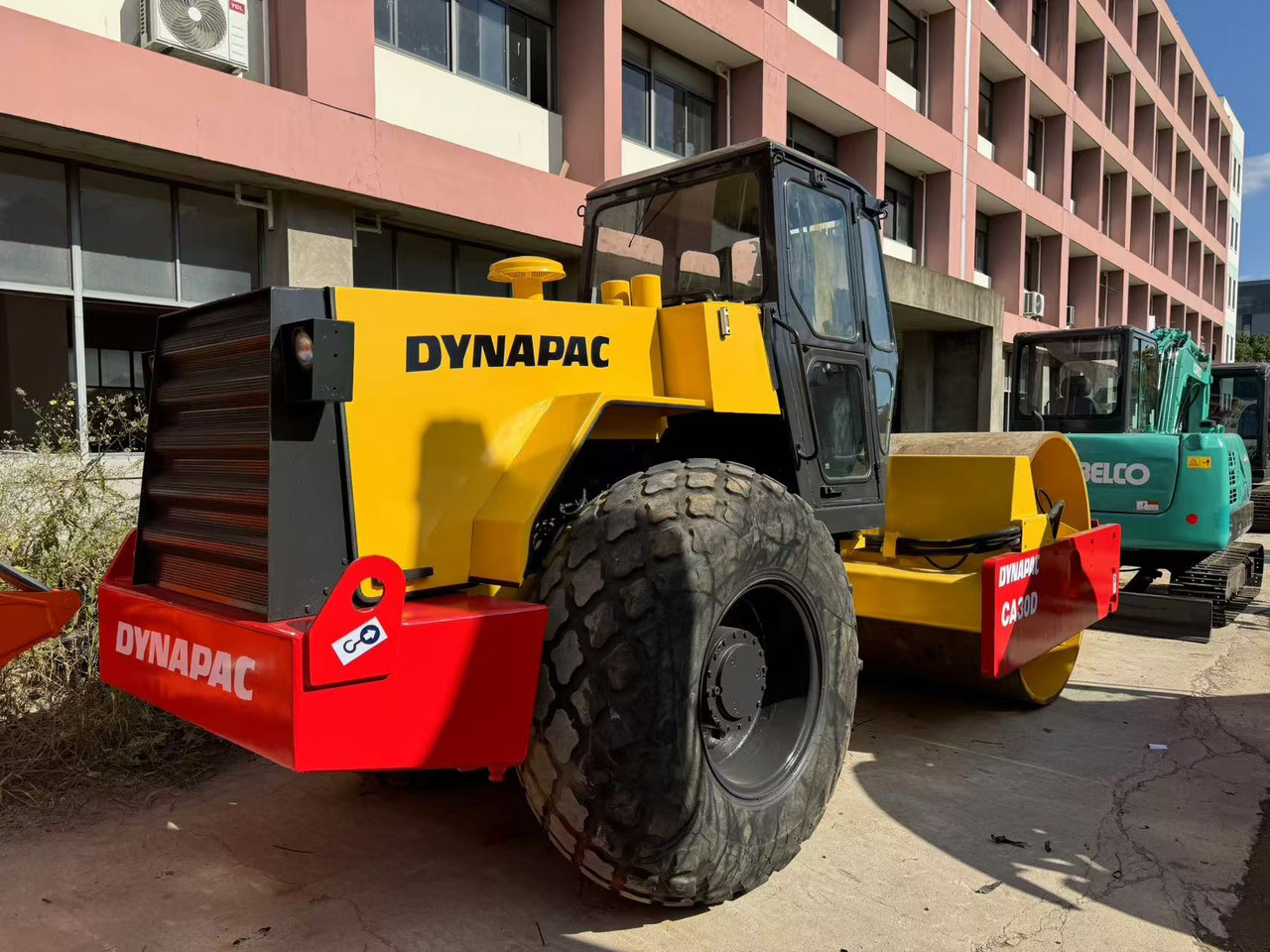 DYNAPAC CA30D - Compactador: foto 1 DYNAPAC CA30D - Compactador: foto 1