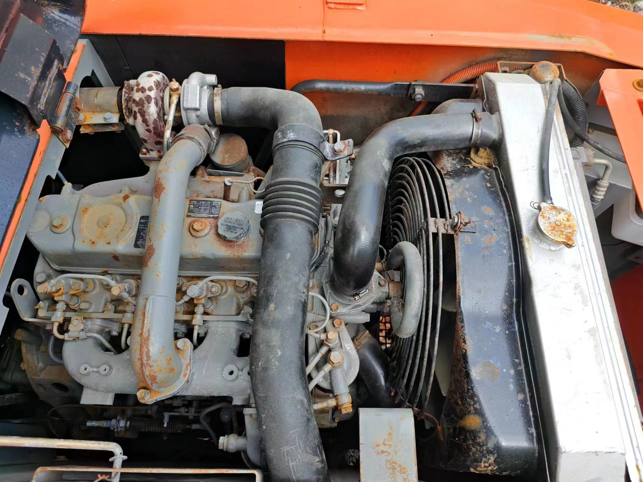 HITACHI EX120-5 - Escavadora de rastos: foto 4 HITACHI EX120-5 - Escavadora de rastos: foto 4