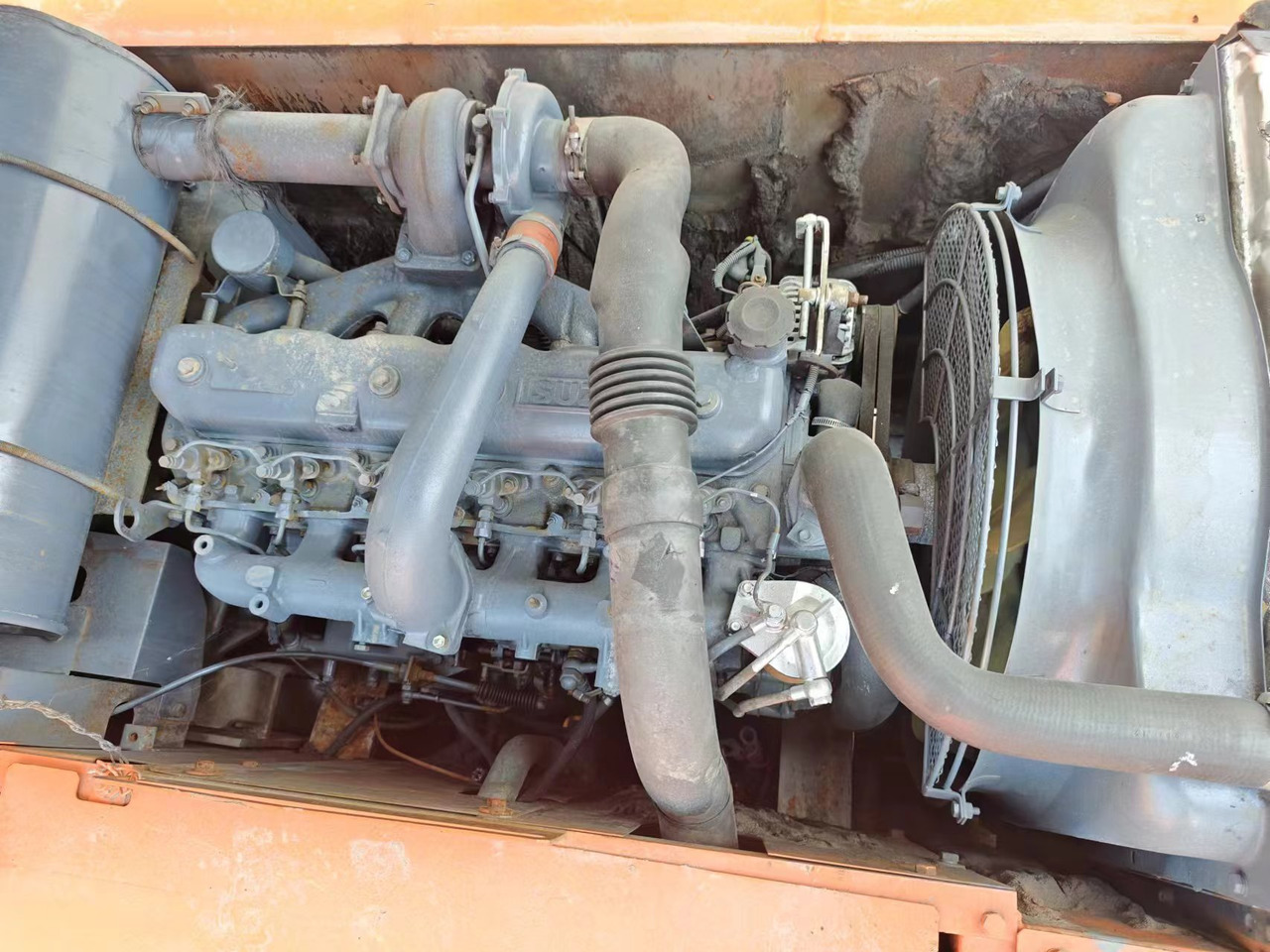 HITACHI EX200-5 - Escavadora de rastos: foto 4 HITACHI EX200-5 - Escavadora de rastos: foto 4