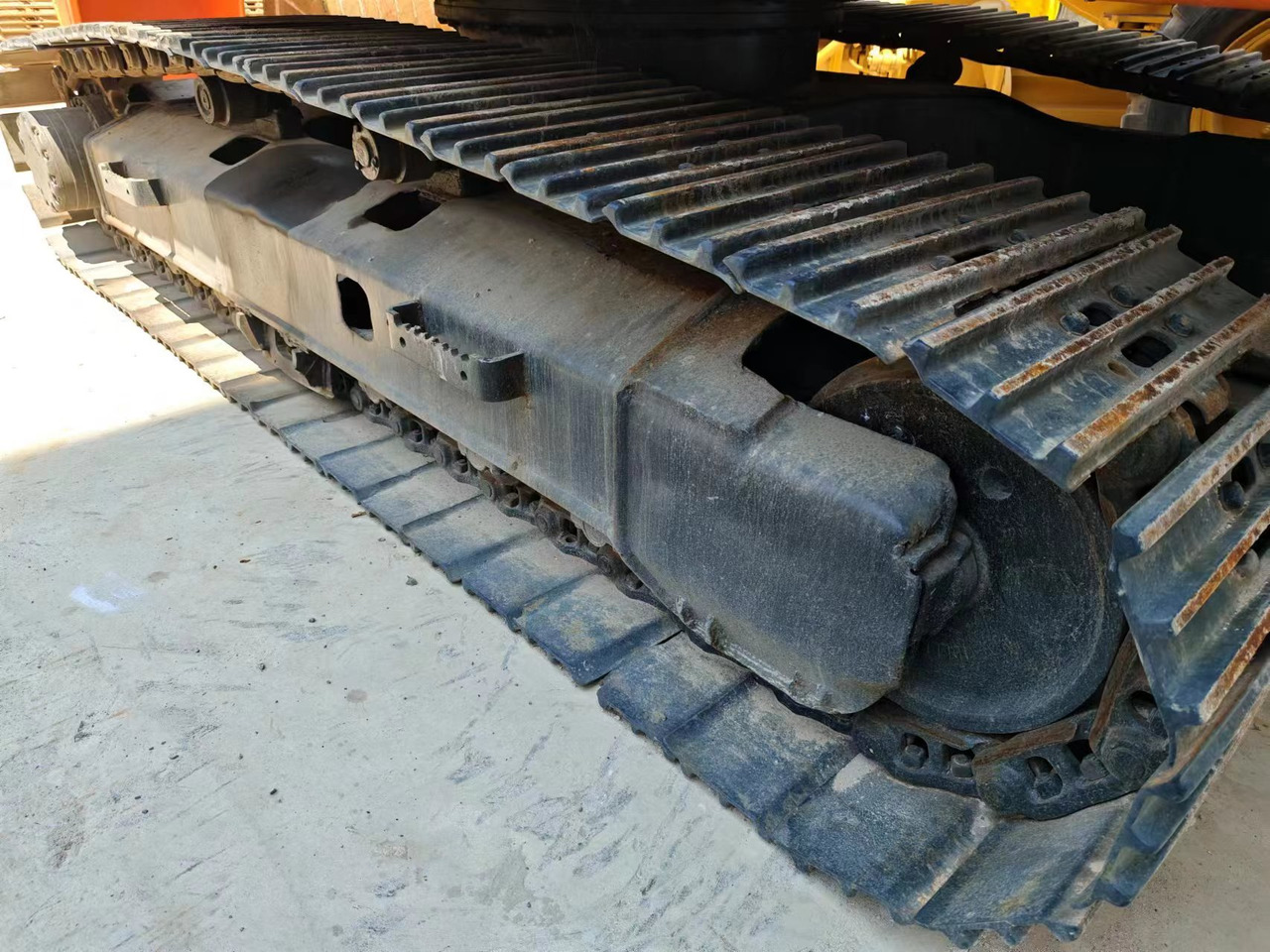 HITACHI EX200-5 - Escavadora de rastos: foto 5 HITACHI EX200-5 - Escavadora de rastos: foto 5