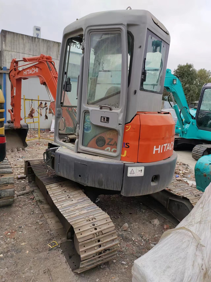 HITACHI ZX40U - Mini escavadeira: foto 1 HITACHI ZX40U - Mini escavadeira: foto 1