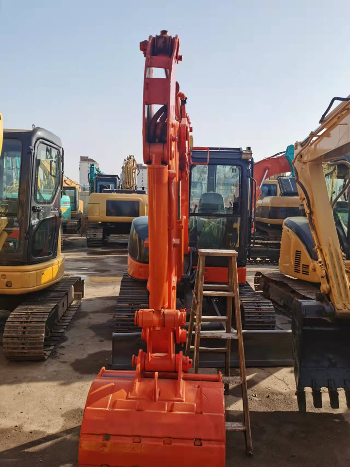 HITACHI ZX55 - Mini escavadeira: foto 2 HITACHI ZX55 - Mini escavadeira: foto 2