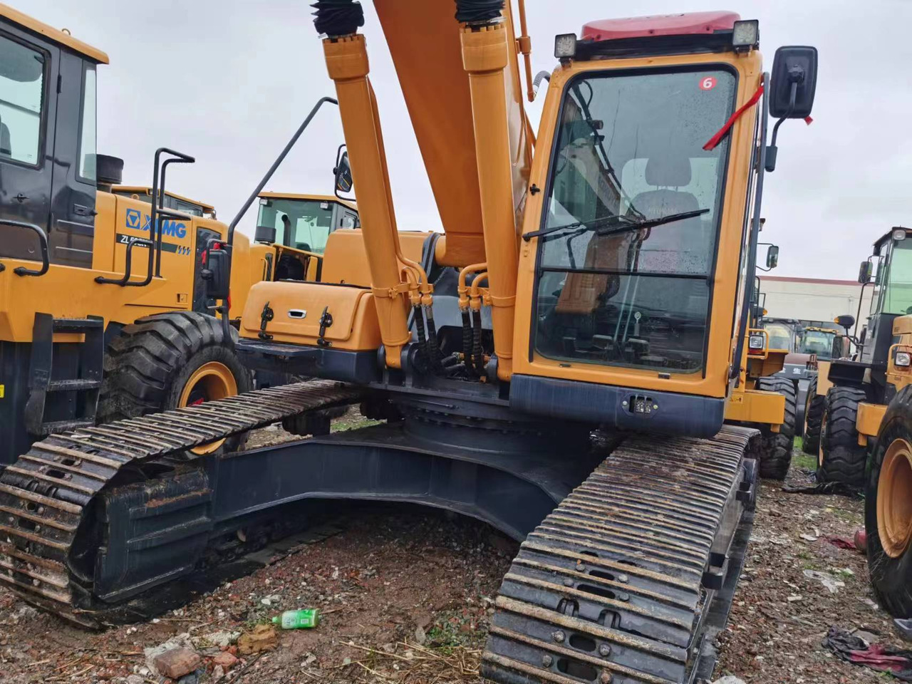 HYUNDAI 305LC-9T - Escavadora de rastos: foto 3 HYUNDAI 305LC-9T - Escavadora de rastos: foto 3