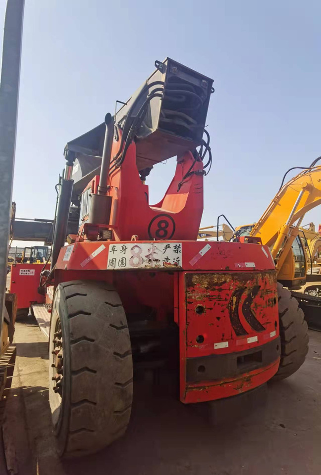 KALMAR DRF450 - Reachstacker porta contentores: foto 5 KALMAR DRF450 - Reachstacker porta contentores: foto 5