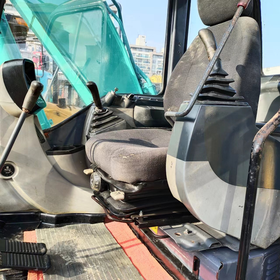 Escavadora de rastos KOBELCO SK140LC-8: foto 6