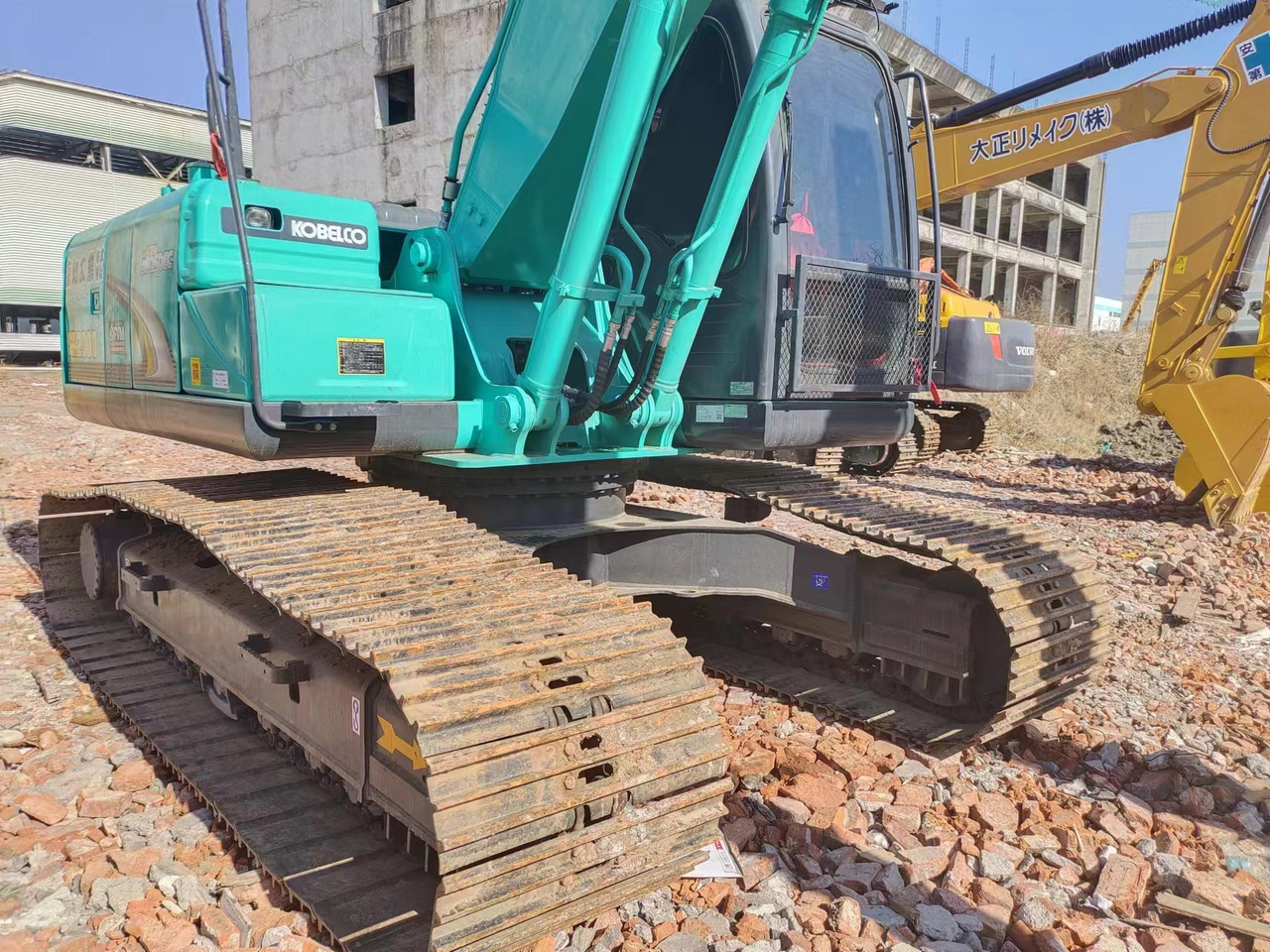 KOBELCO SK200D - Escavadora de rastos: foto 4 KOBELCO SK200D - Escavadora de rastos: foto 4