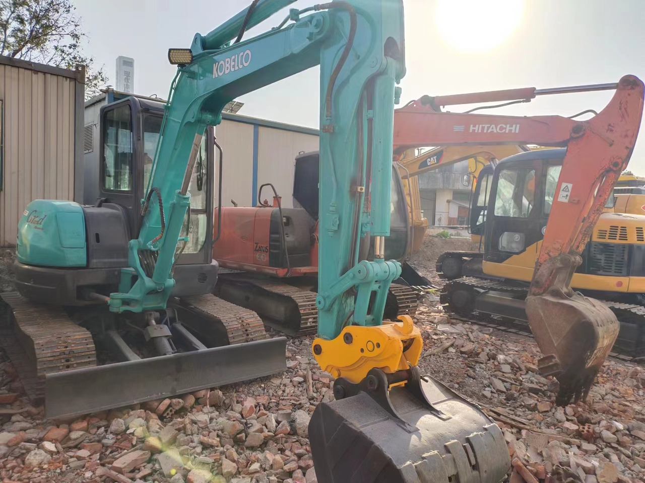 KOBELCO SK55SR - Mini escavadeira: foto 2 KOBELCO SK55SR - Mini escavadeira: foto 2