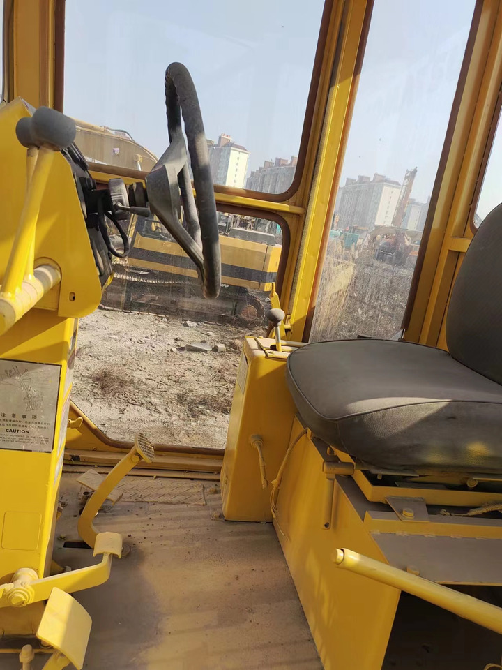 KOMATSU GD825A - Motoniveladora: foto 4 KOMATSU GD825A - Motoniveladora: foto 4