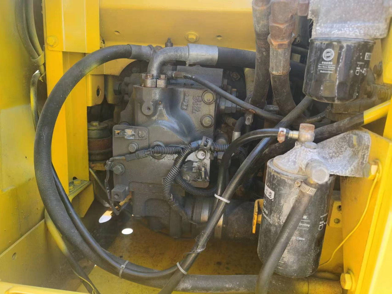 KOMATSU PC130-7 - Escavadora de rastos: foto 5 KOMATSU PC130-7 - Escavadora de rastos: foto 5