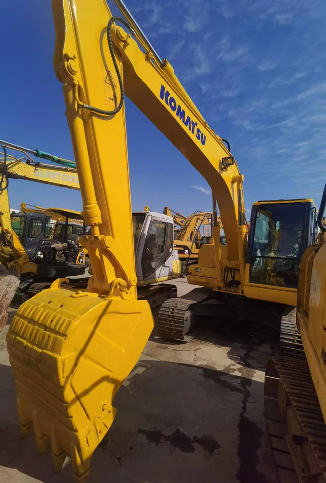 KOMATSU PC130-7 - Escavadora de rastos: foto 1 KOMATSU PC130-7 - Escavadora de rastos: foto 1