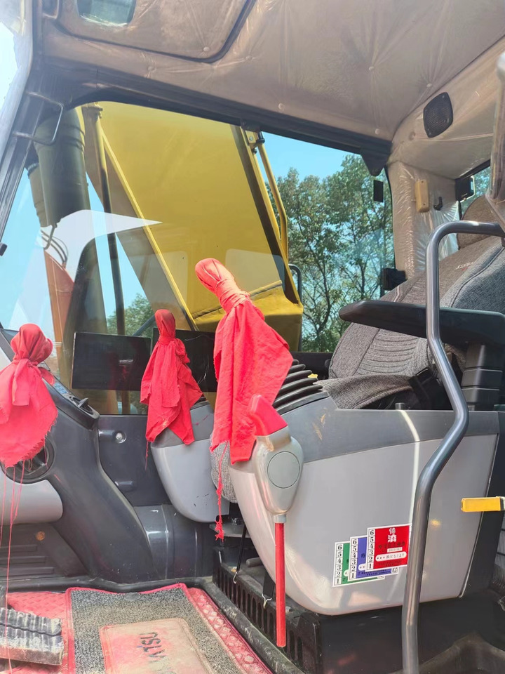 KOMATSU PC200-8 - Escavadora de rastos: foto 3 KOMATSU PC200-8 - Escavadora de rastos: foto 3