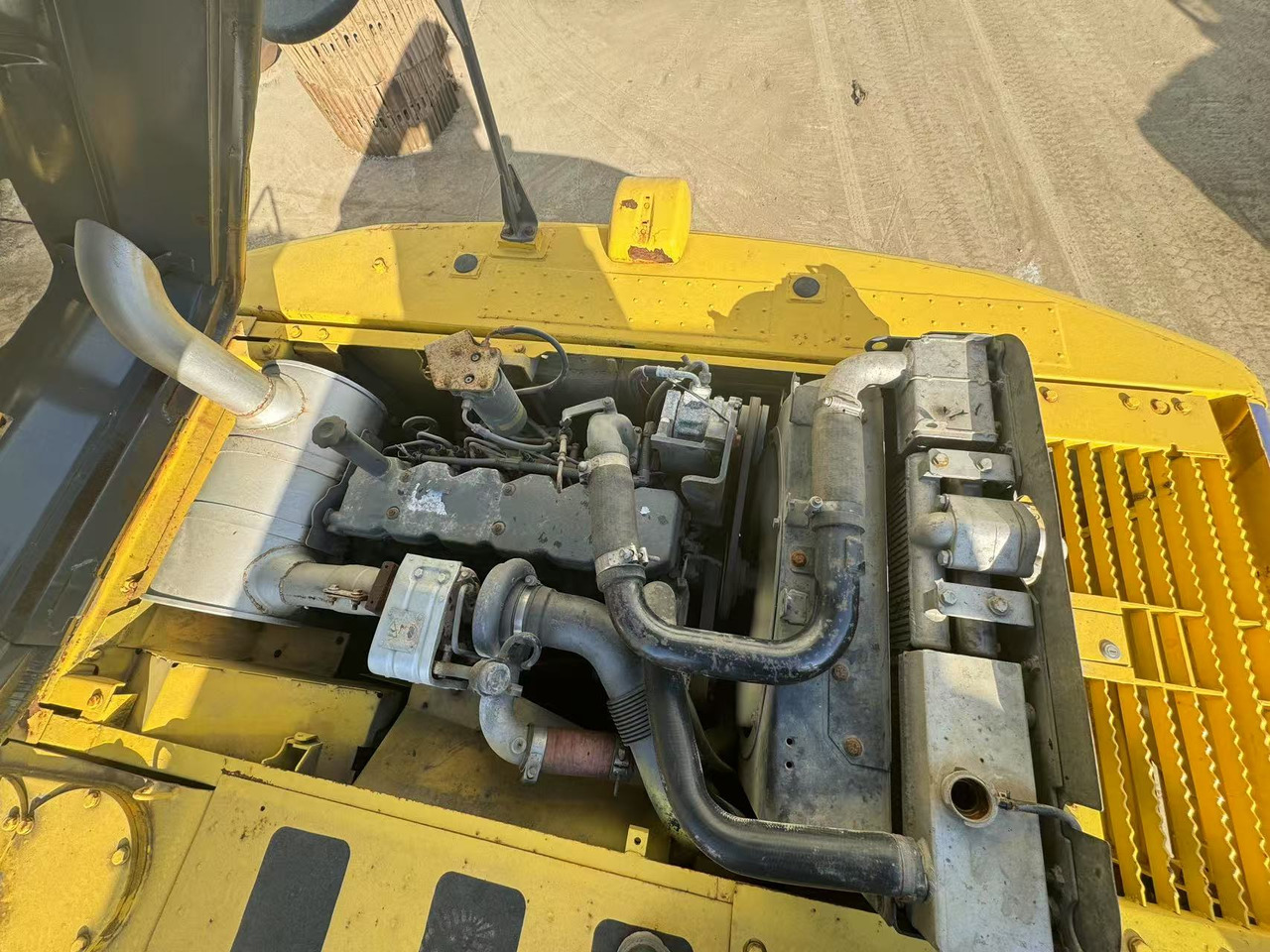 KOMATSU PC200-8 - Escavadora de rastos: foto 5 KOMATSU PC200-8 - Escavadora de rastos: foto 5