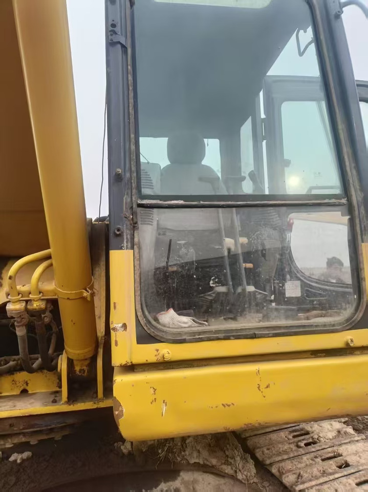 KOMATSU PC200-8N1 - Escavadora de rastos: foto 3 KOMATSU PC200-8N1 - Escavadora de rastos: foto 3