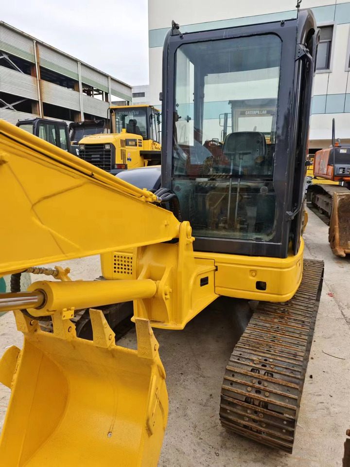 KOMATSU PC55MR-2 - Mini escavadeira: foto 2 KOMATSU PC55MR-2 - Mini escavadeira: foto 2