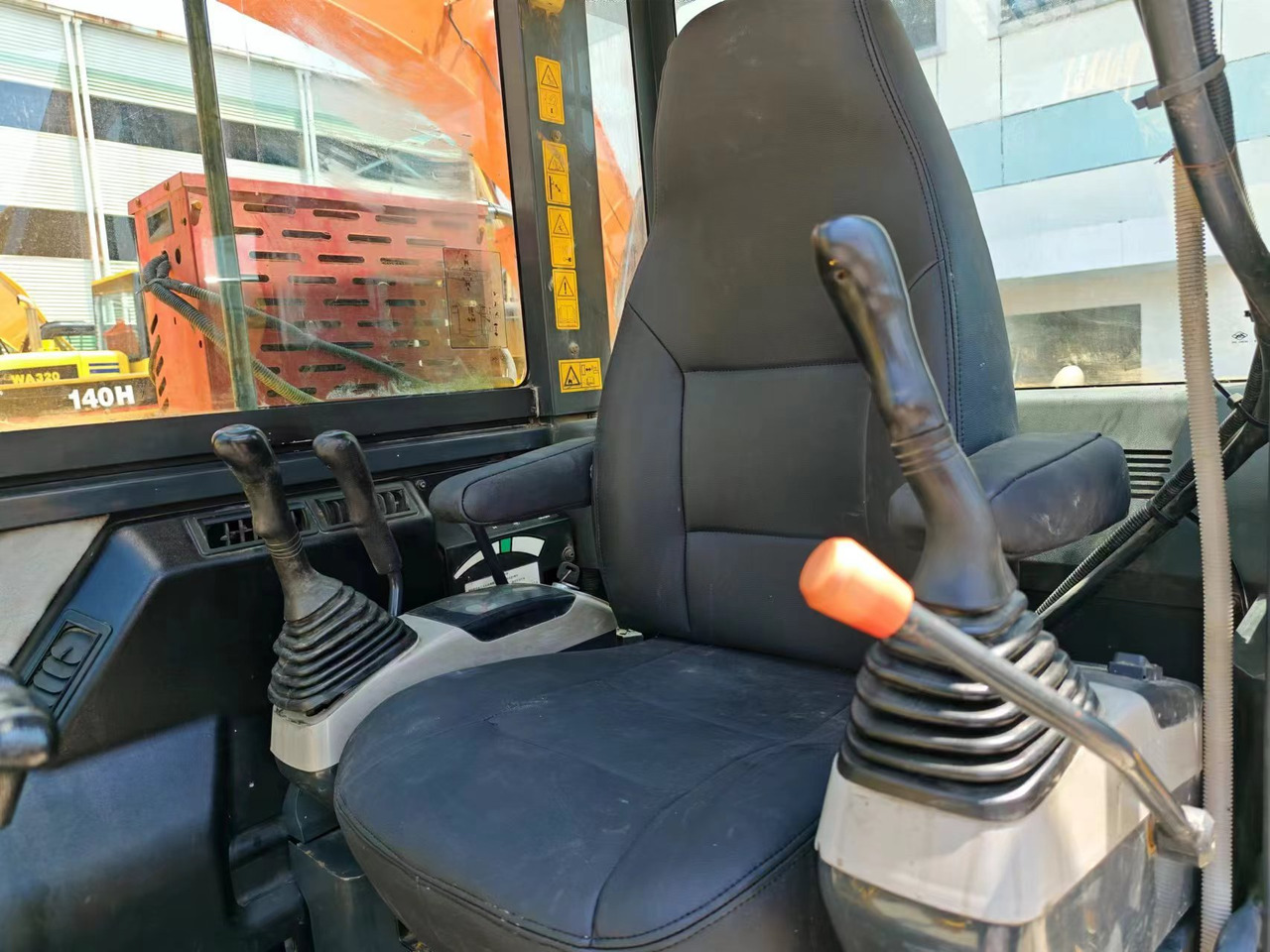 KOMATSU PC58-8 - Mini escavadeira: foto 3 KOMATSU PC58-8 - Mini escavadeira: foto 3