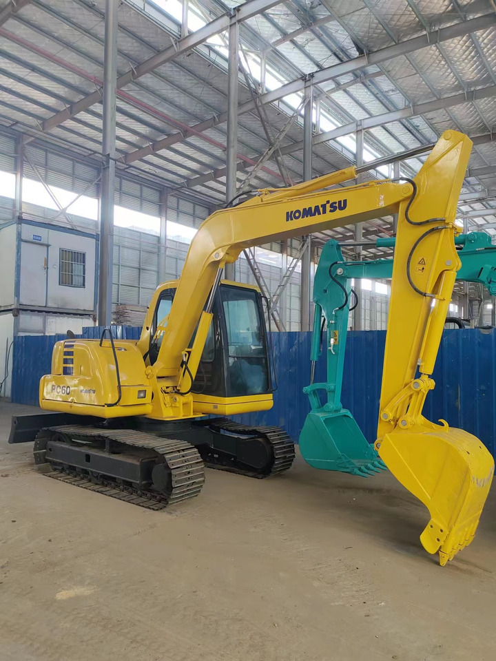 Escavadora de rastos KOMATSU PC60-7: foto 9
