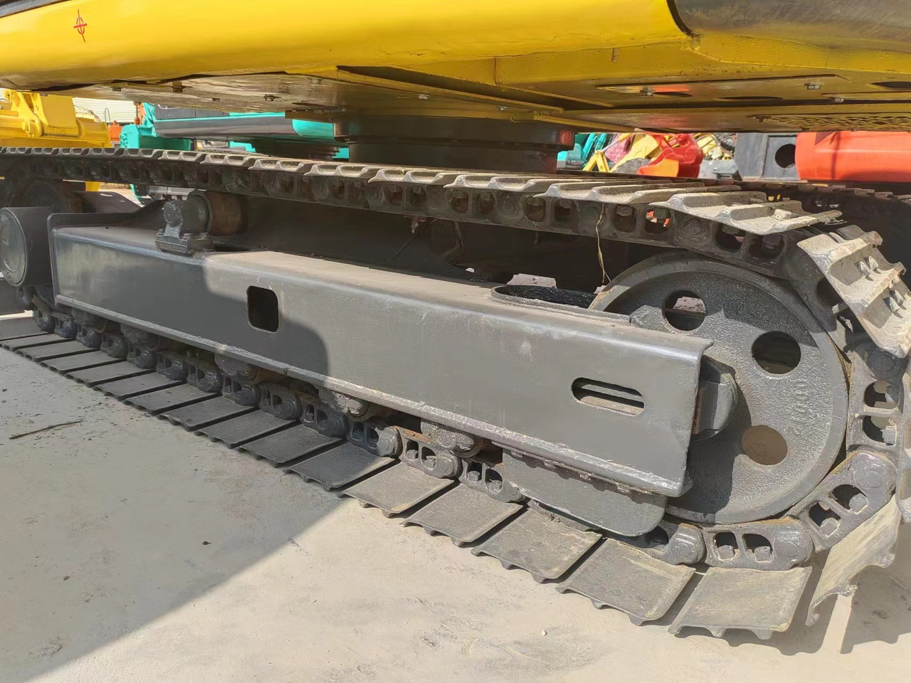 KOMATSU PC60-8 - Mini escavadeira: foto 5 KOMATSU PC60-8 - Mini escavadeira: foto 5