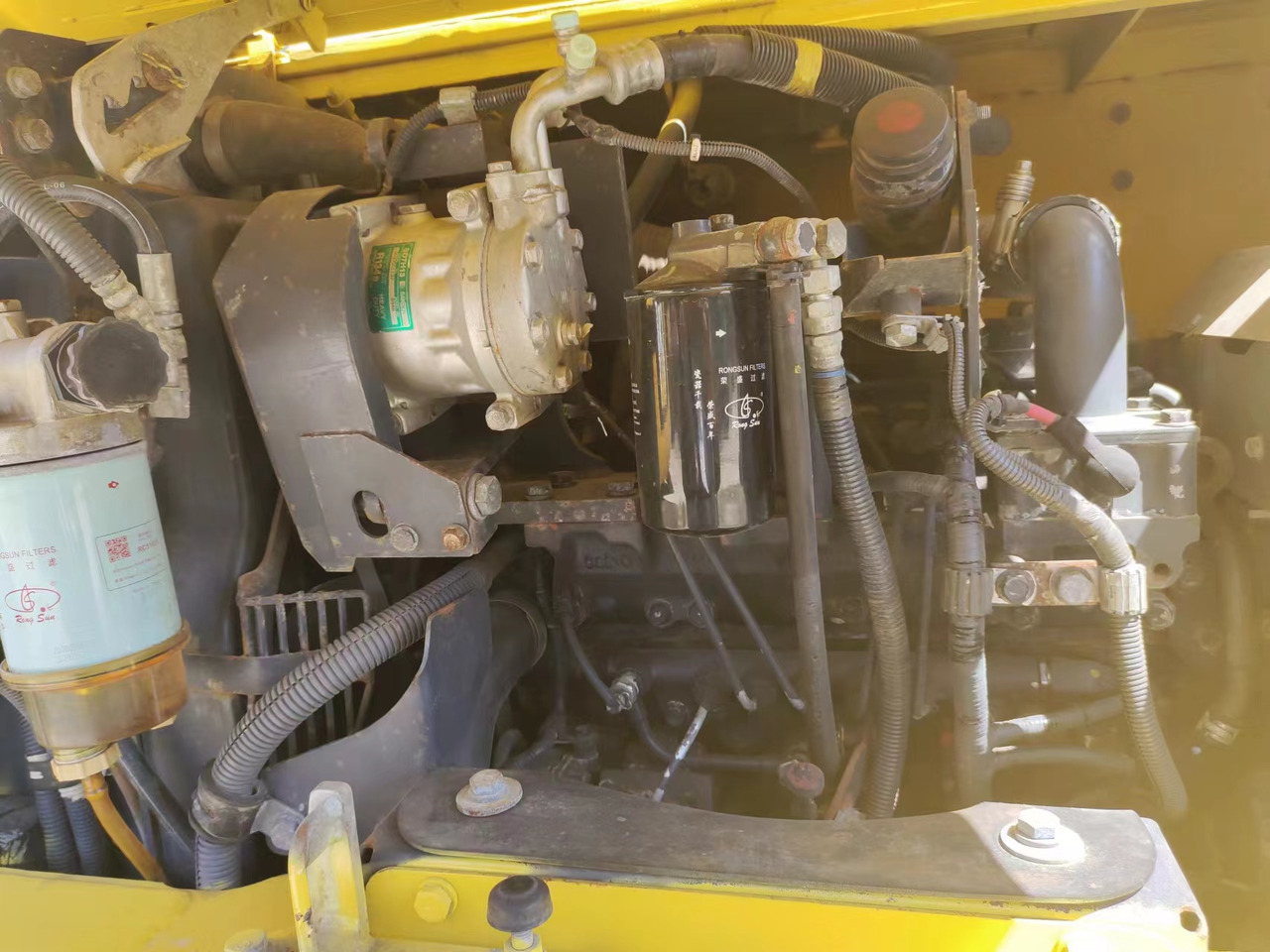 KOMATSU PC70-8 - Mini escavadeira: foto 4 KOMATSU PC70-8 - Mini escavadeira: foto 4