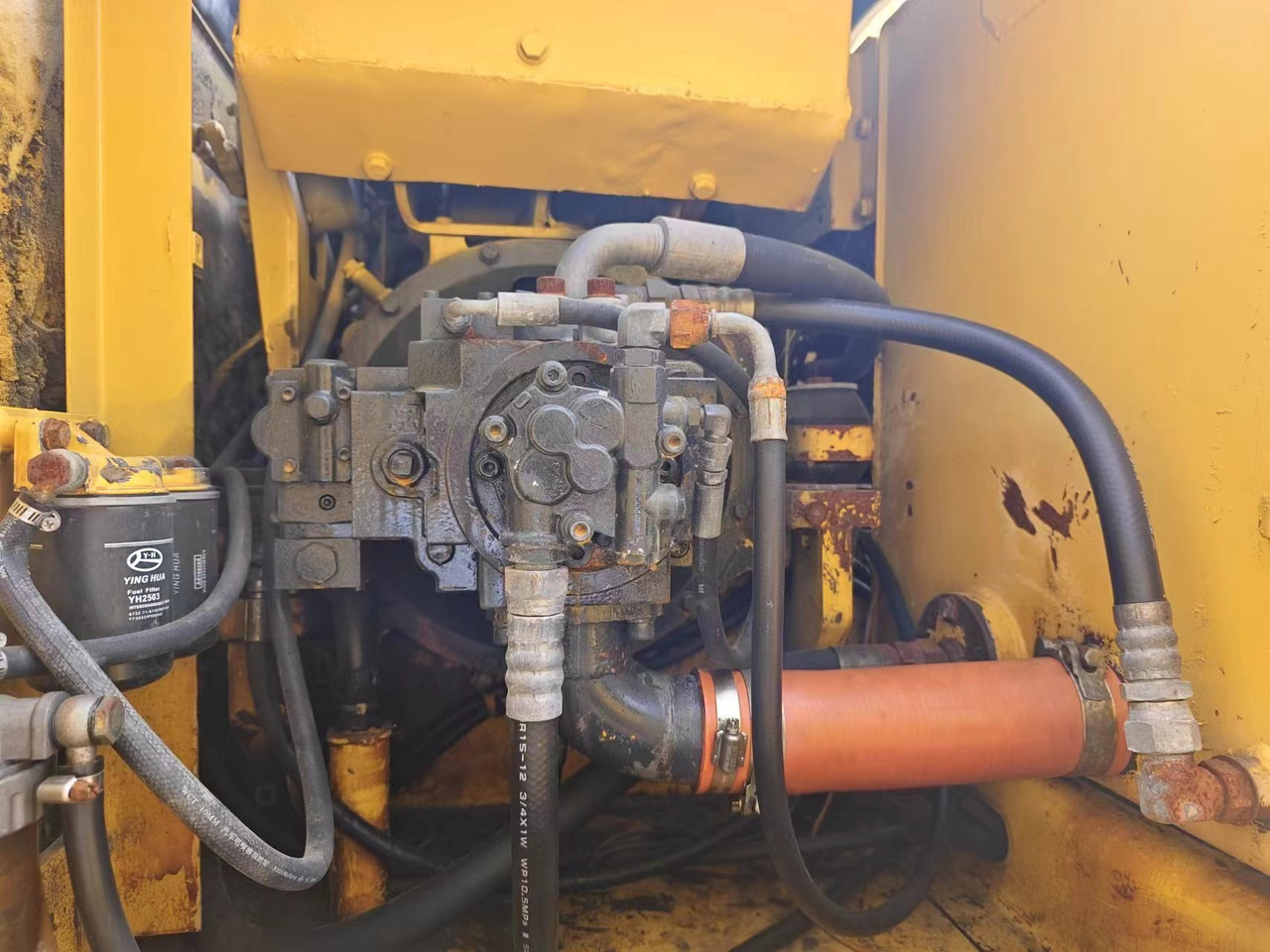 KOMATSU PW130 - Escavadeira de rodas: foto 5 KOMATSU PW130 - Escavadeira de rodas: foto 5