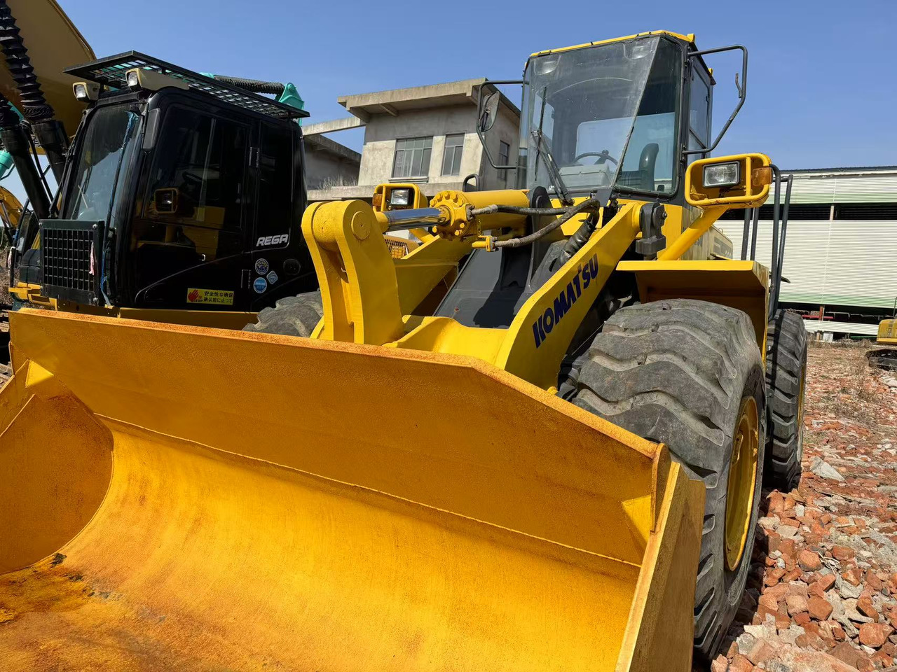KOMATSU WA380 - Carregadeira de rodas: foto 5 KOMATSU WA380 - Carregadeira de rodas: foto 5