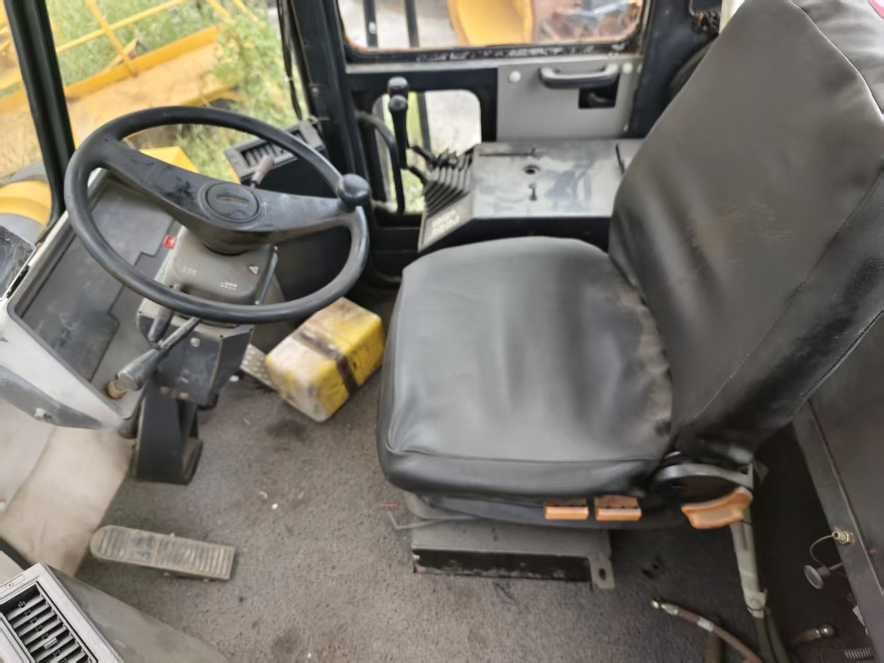 KOMATSU WA470 - Carregadeira de rodas: foto 5 KOMATSU WA470 - Carregadeira de rodas: foto 5