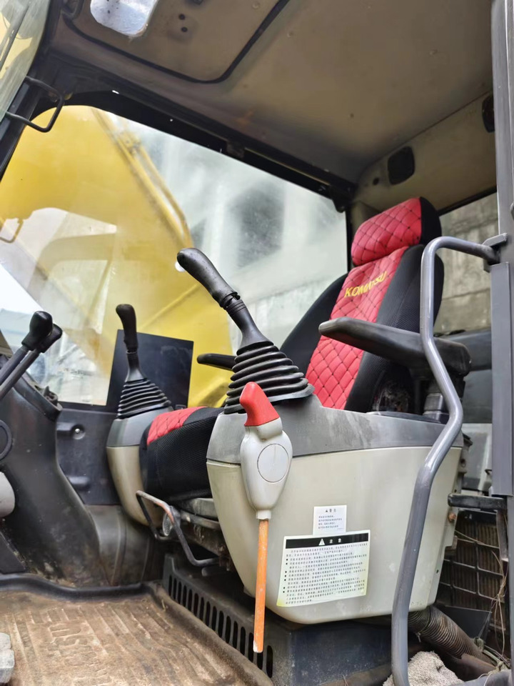 KOMATSU pc200-8 pc200 Japan made - Escavadora de rastos: foto 4 KOMATSU pc200-8 pc200 Japan made - Escavadora de rastos: foto 4