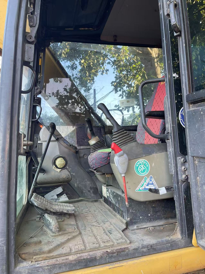 KOMATSU pc70-8 - Mini escavadeira: foto 4 KOMATSU pc70-8 - Mini escavadeira: foto 4