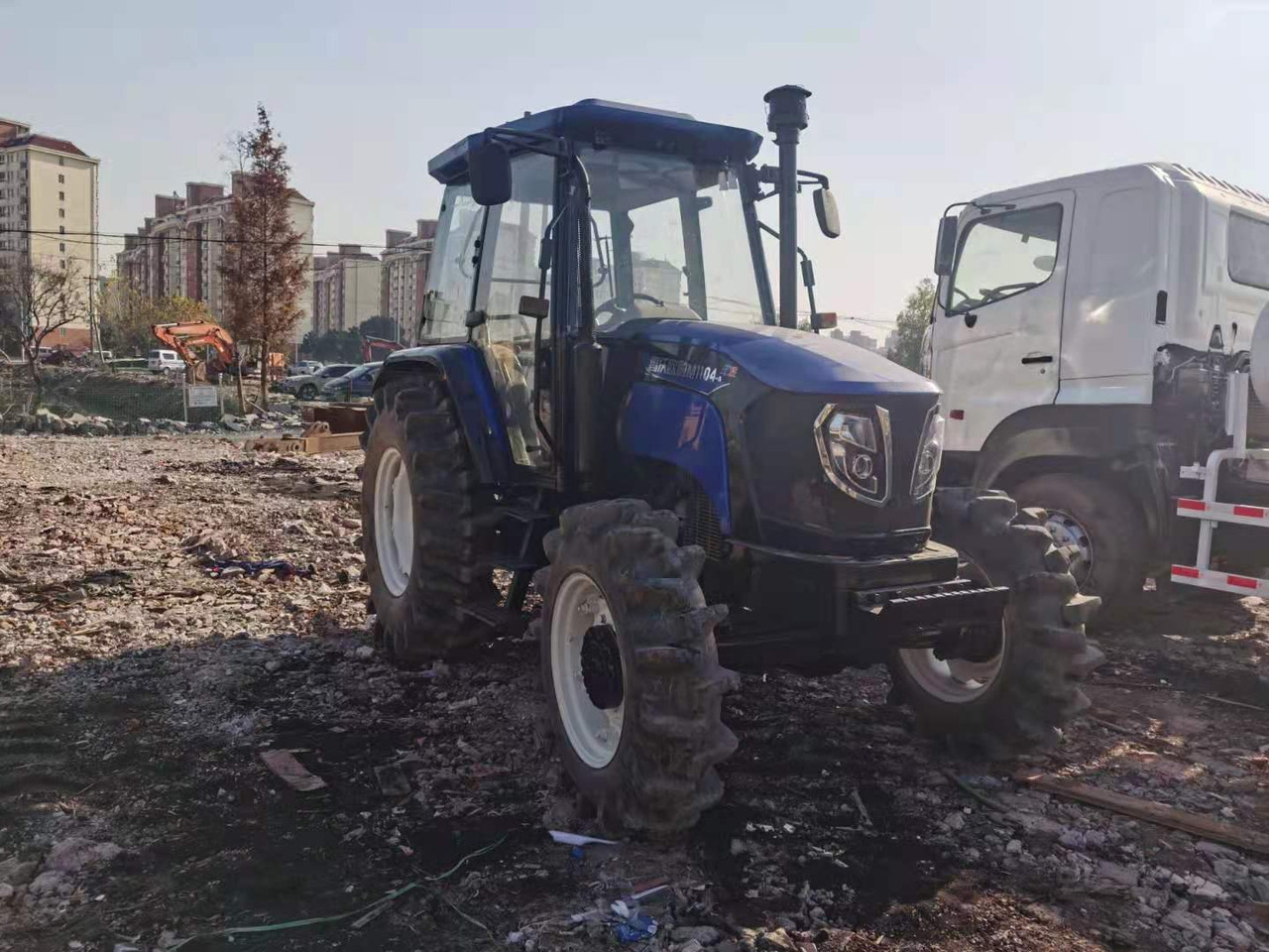 LOVOL M1104 - Trator: foto 3 LOVOL M1104 - Trator: foto 3