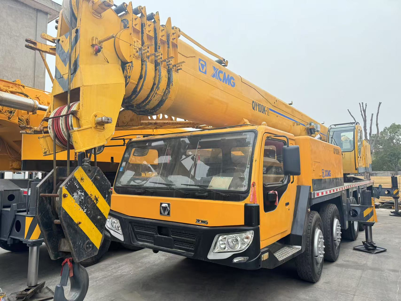 XCMG QY100K 100tons QY100K-2 - Guindaste móvel: foto 2 XCMG QY100K 100tons QY100K-2 - Guindaste móvel: foto 2
