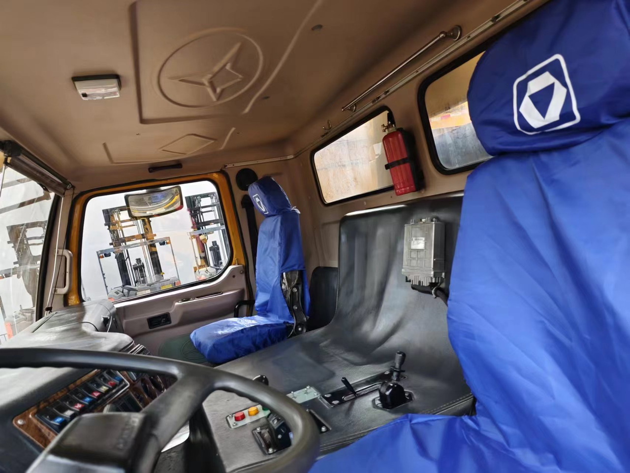 XCMG QY100K - Guindaste móvel: foto 4 XCMG QY100K - Guindaste móvel: foto 4