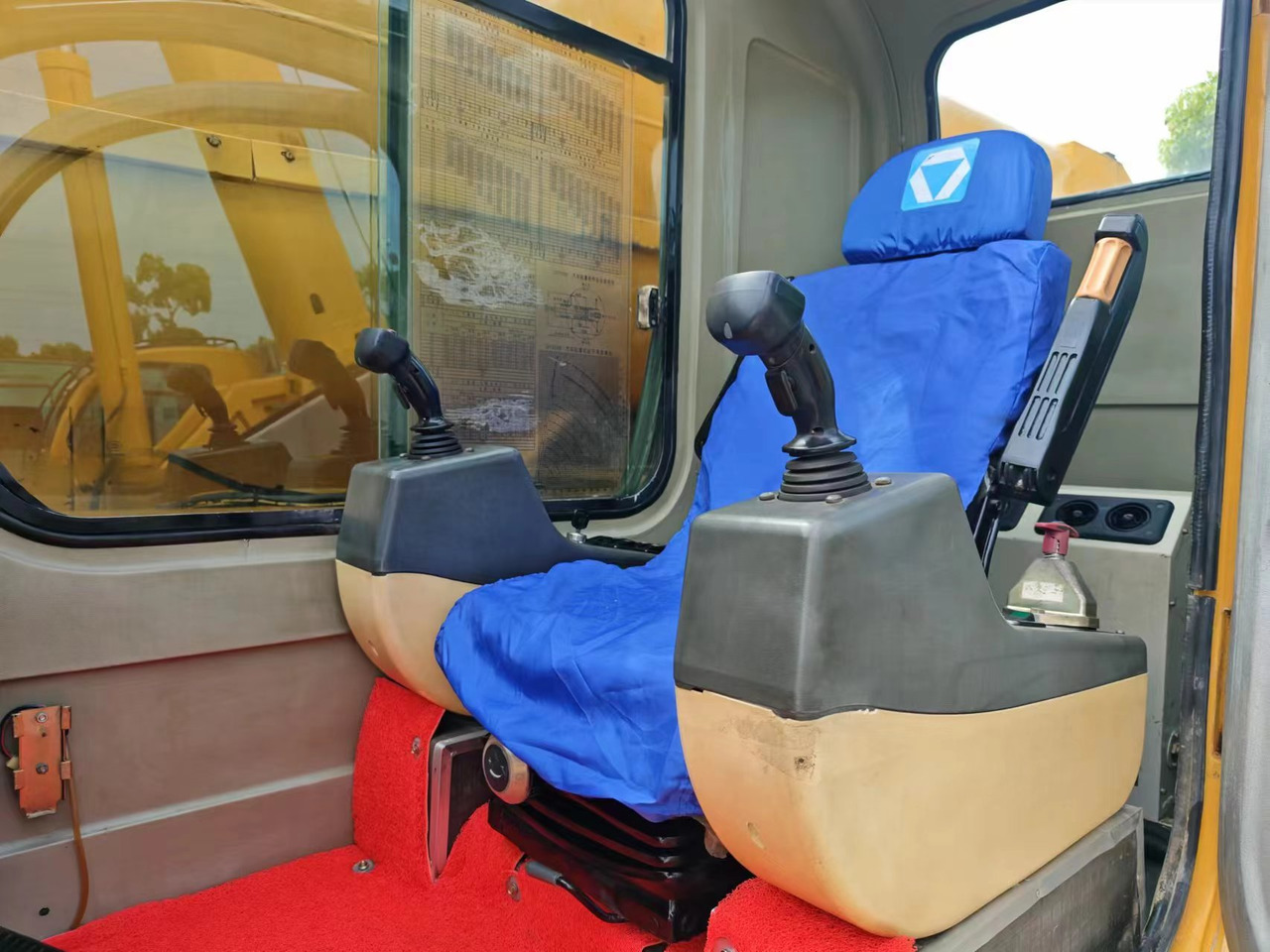 XCMG QY100K - Guindaste móvel: foto 3 XCMG QY100K - Guindaste móvel: foto 3