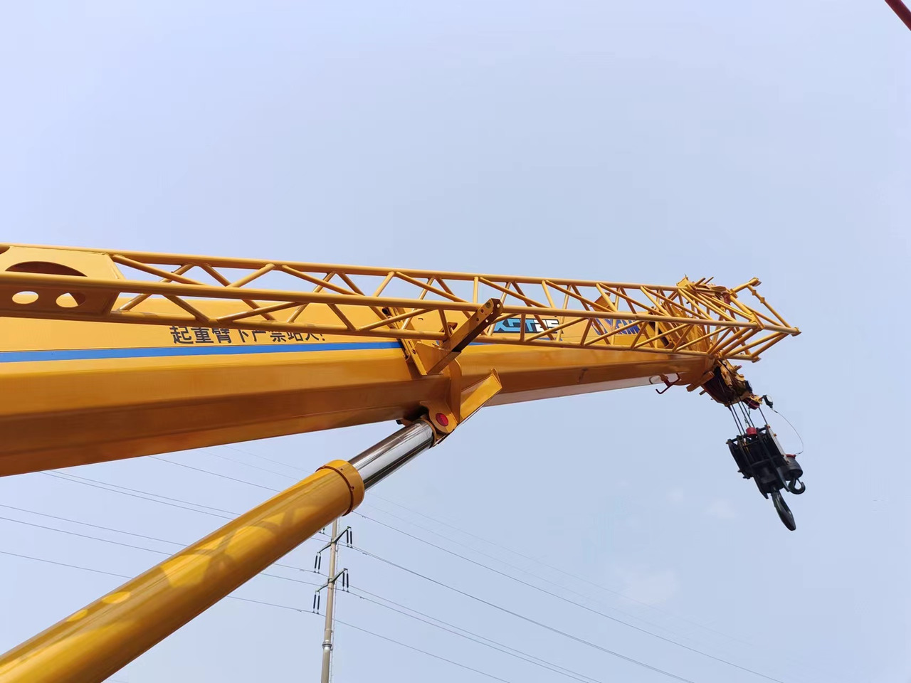 XCMG QY25K - Guindaste móvel: foto 5 XCMG QY25K - Guindaste móvel: foto 5