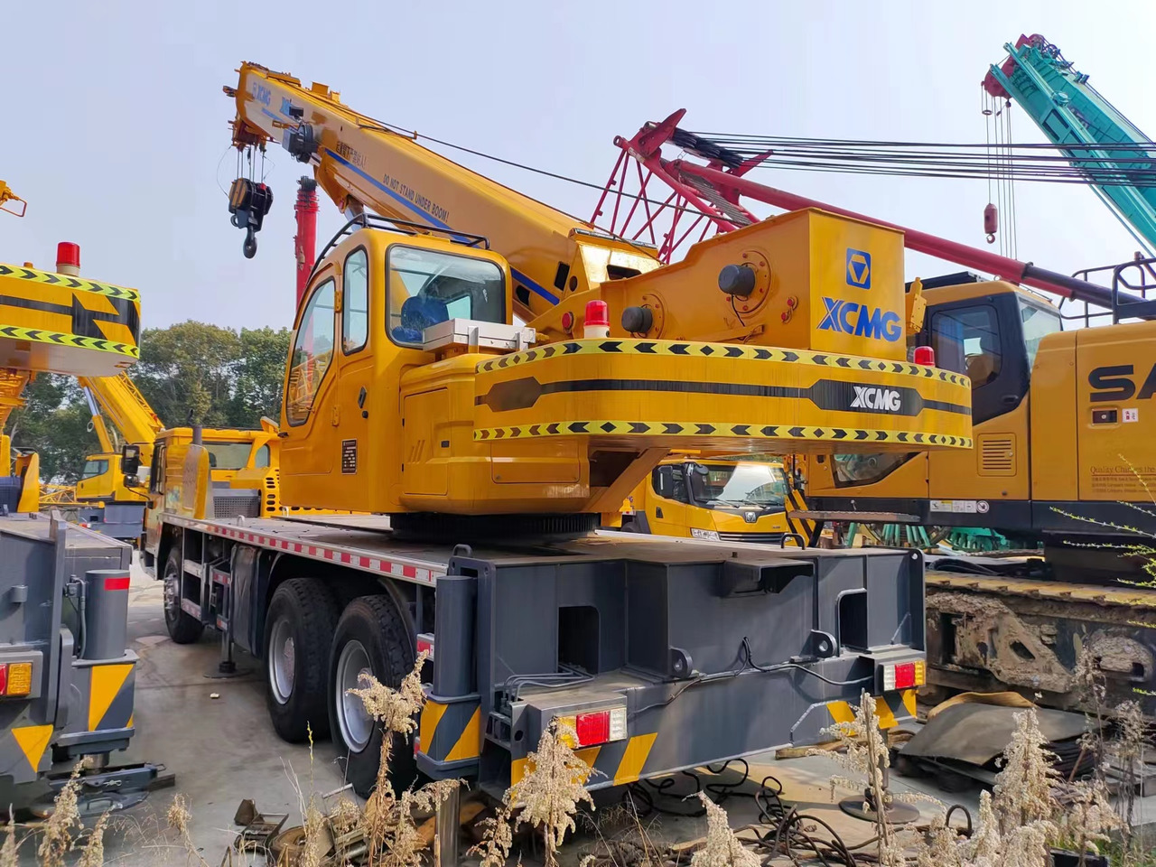 XCMG QY25K - Guindaste móvel: foto 1 XCMG QY25K - Guindaste móvel: foto 1