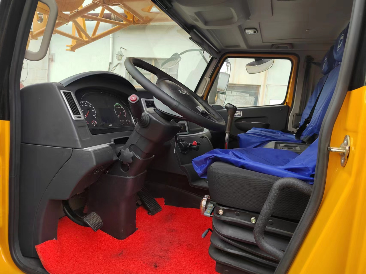 XCMG QY70K - Guindaste móvel: foto 5 XCMG QY70K - Guindaste móvel: foto 5