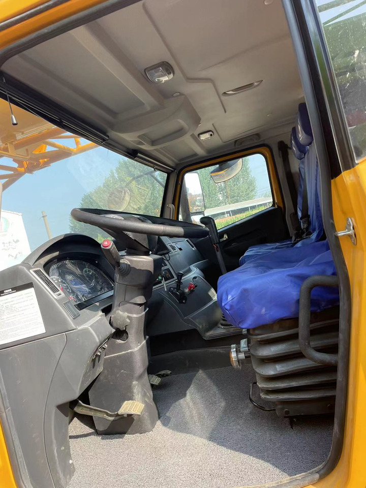 XCMG QY70K - Guindaste móvel: foto 5 XCMG QY70K - Guindaste móvel: foto 5