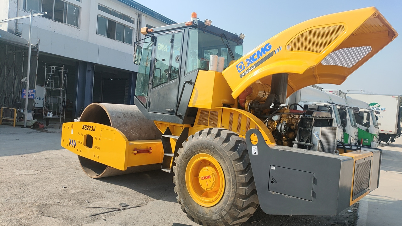 XCMG XS223J - Compactador de asfalto: foto 4 XCMG XS223J - Compactador de asfalto: foto 4