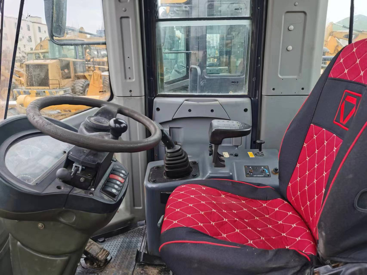 XCMG ZL50GN 95%new good condition 5Ton loader - Carregadeira de rodas: foto 4 XCMG ZL50GN 95%new good condition 5Ton loader - Carregadeira de rodas: foto 4